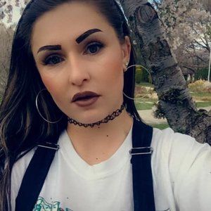 Meet your Posher, Kara